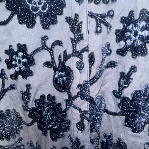 Anthropologie Pilcro Blue Velvet Floral Applique Button Up Extra Small - Picture 4 of 7